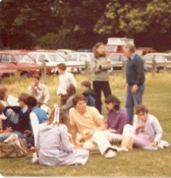 haampton court picnic 2.JPG